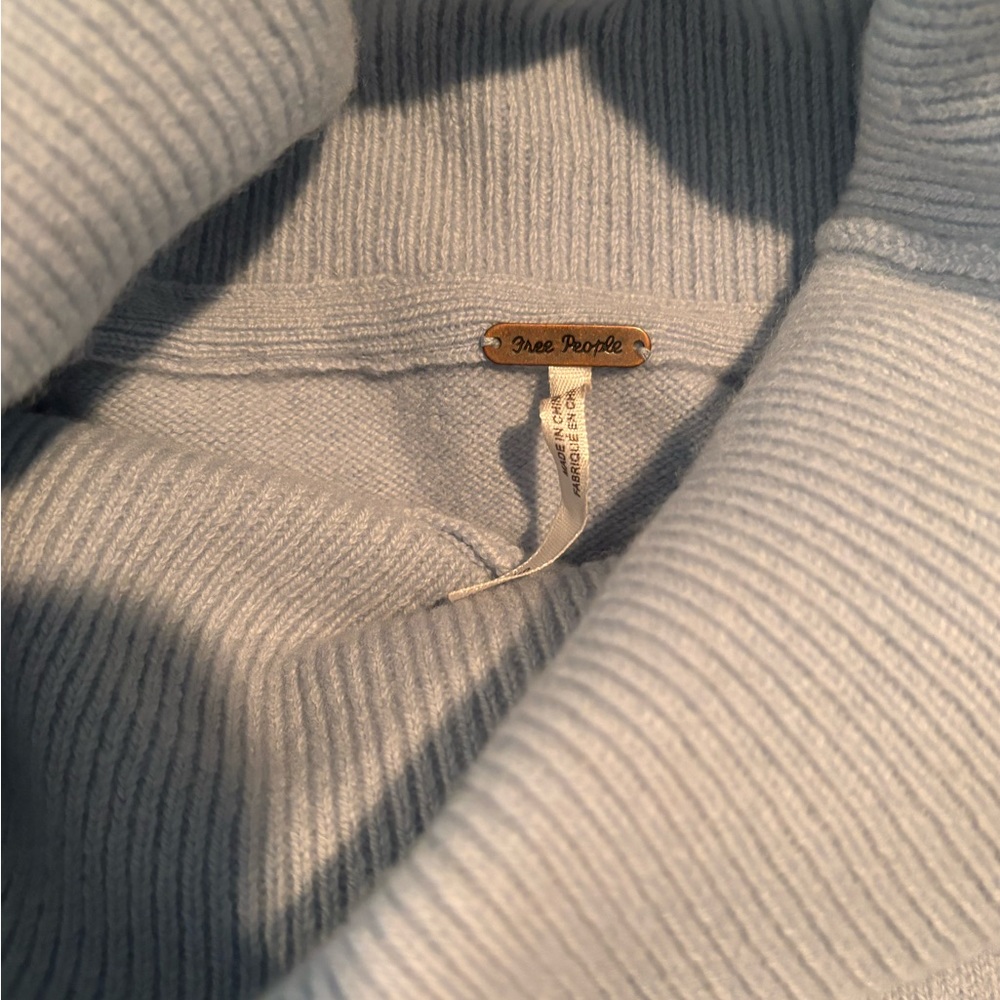 Turtle Neck Sweater - image 3